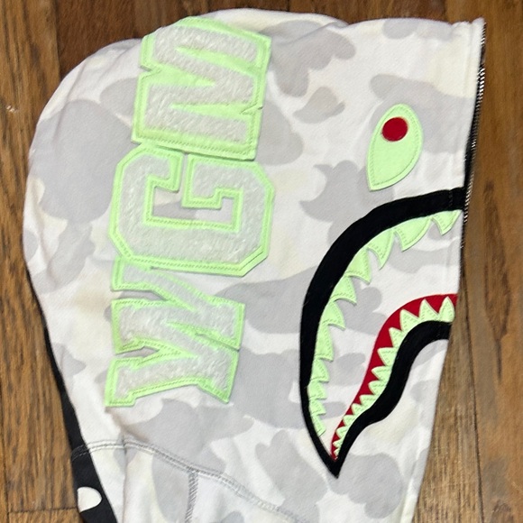 BAPE City Camo Glow in the Dark Camouflage Shark Hoodie - Picture 4 of 4